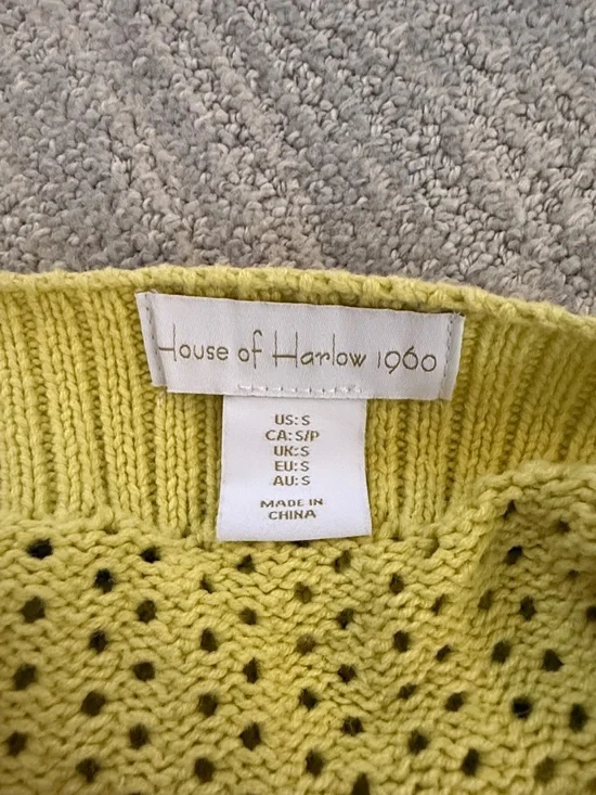 Worn once pale yellow matching crochet set - tank and skirt - Picture 4 of 6